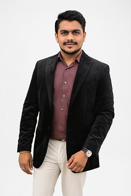 Portrait of Chintan Patel, Associate.